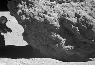 Illustration for article titled This Is Lunarcrete, a Building Block for Moon Colonies